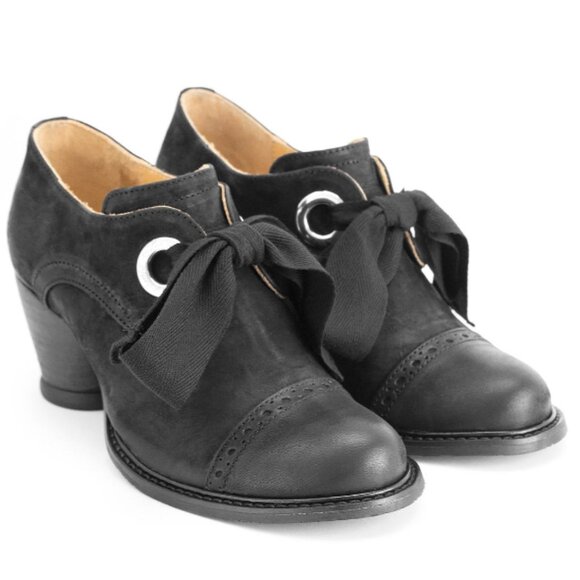 FLUEVOG EAST END TEMPLETON BLACK Single Eyelet Lace-Up Heeled Shoes - LIKE NEW - Picture 3 of 15